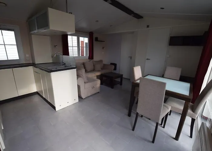 Kemping Parc Du Charouzech 4*