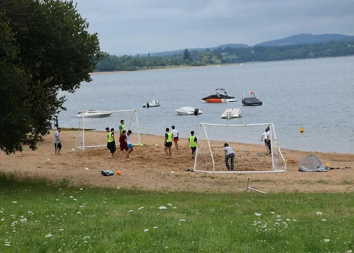 Parc Du Charouzech Kemping Salles-Curan