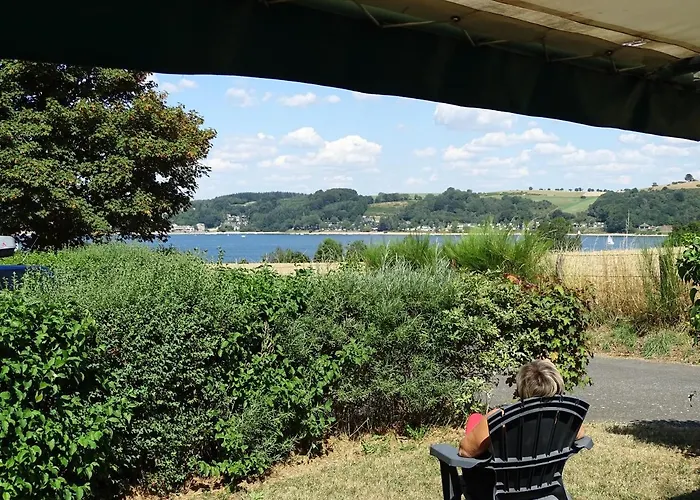 Parc Du Charouzech Kemping Salles-Curan