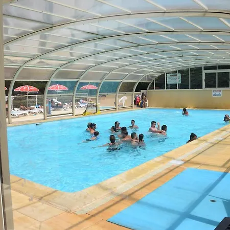 Parc Du Charouzech Kamp alanı Salles-Curan